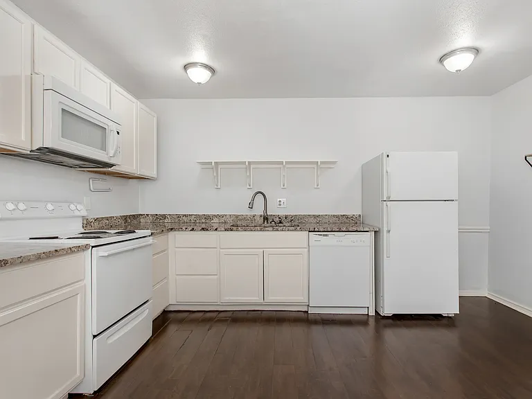 5722 Gaston Ave #H — Photo 9