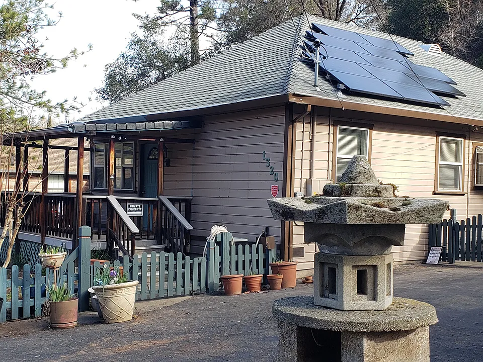 1320 Dimity Ln