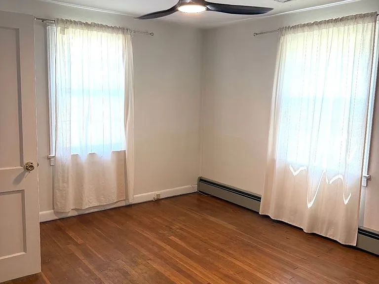 1503 Freeman Ave — Photo 15