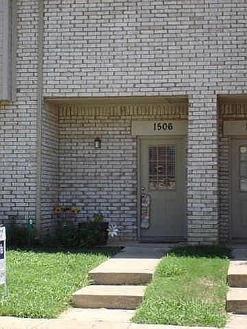1st image of 1506 Park Lane Dr
