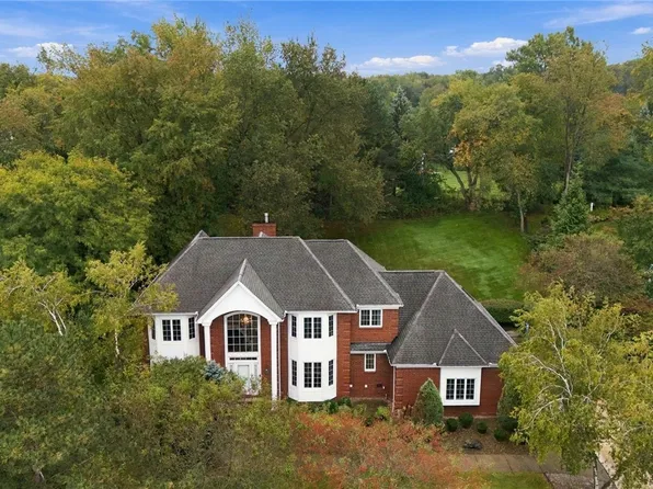 29 Deer Run, Orchard Park, NY 14127