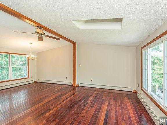 4th image of 148 Papscoe Rd W