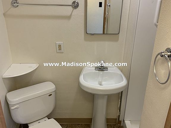 4th image of 8505 E Alki Ave #B