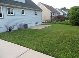 5 Kenneth Ave, Parlin, NJ 08859