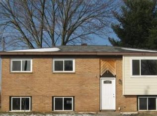 916 Greenwood St, Middleville, MI 49333