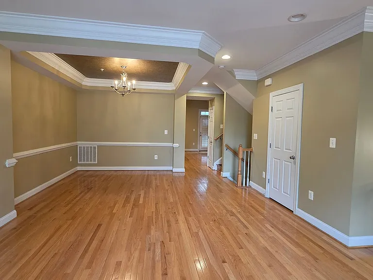 3547 Goddard Way — Photo 5