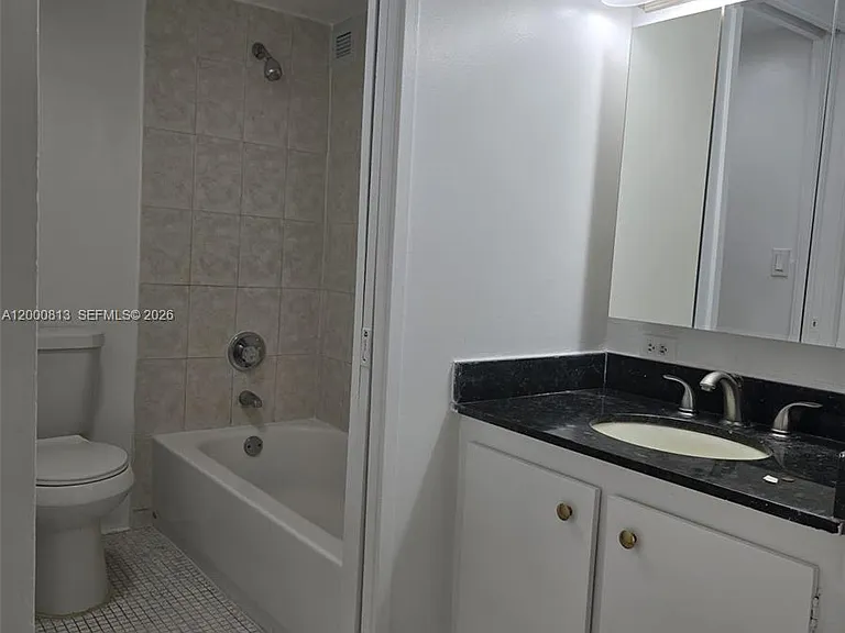 16919 N Bay Rd #314 — Photo 27