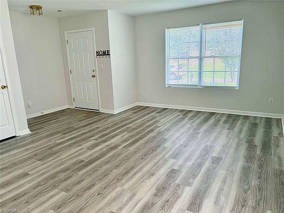 4th image of 3966 Heather View Ln