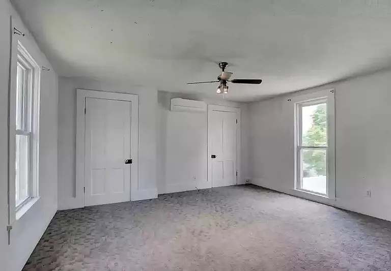 408 E Main St — Photo 46