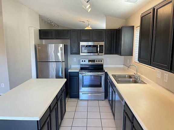 4th image of 7202 W Sunderland Ave