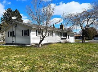 30 Terry Ln, Rochester, NY 14624