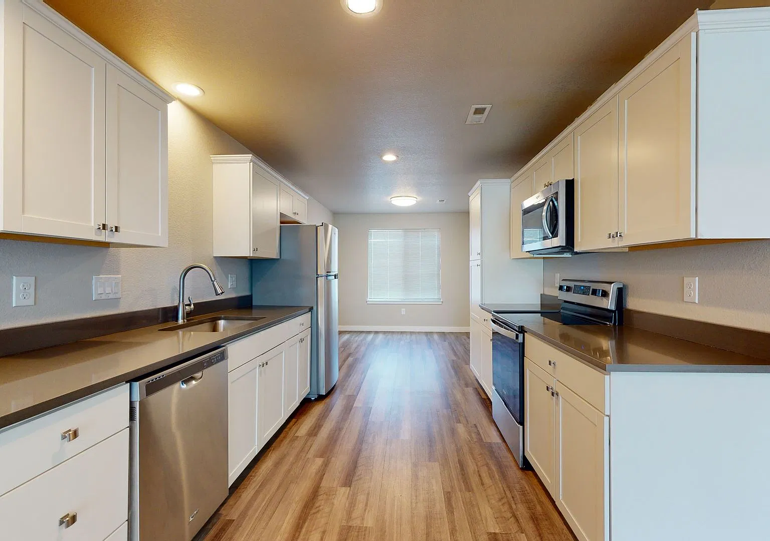 Carr East Townhomes — Photo 4