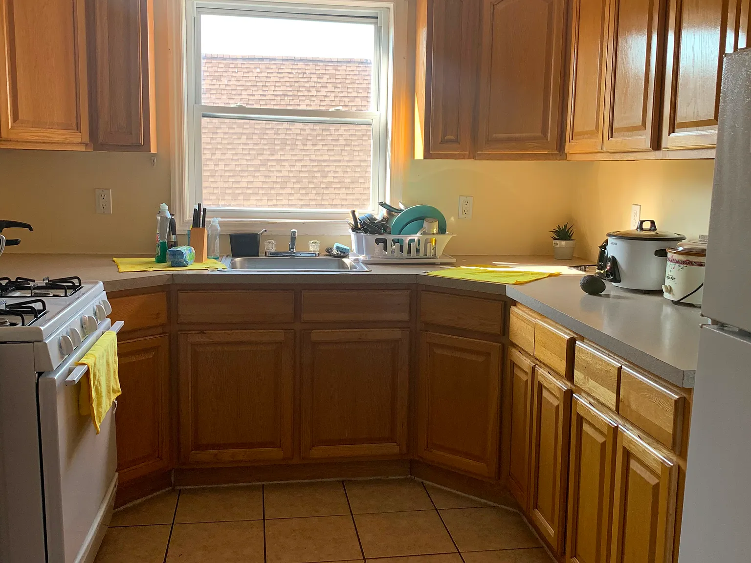 3 bed, 1400 sqft, $3,200 — Photo 4