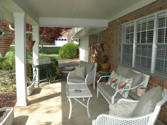 4th image of 3915 Janice Dr #1