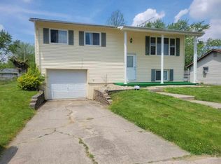 2915 Hillcrest Dr, New Castle, IN 47362