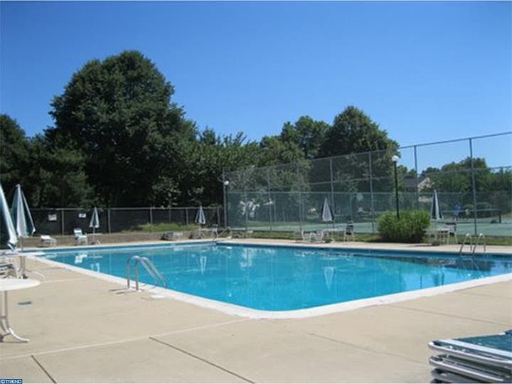 2nd image of 41011 Coopers Pl