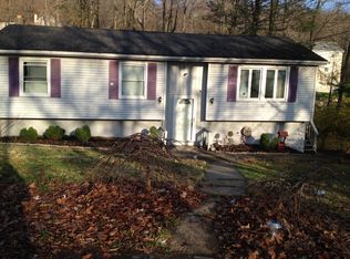 11 Upper Notch Rd, Sussex, NJ 07461