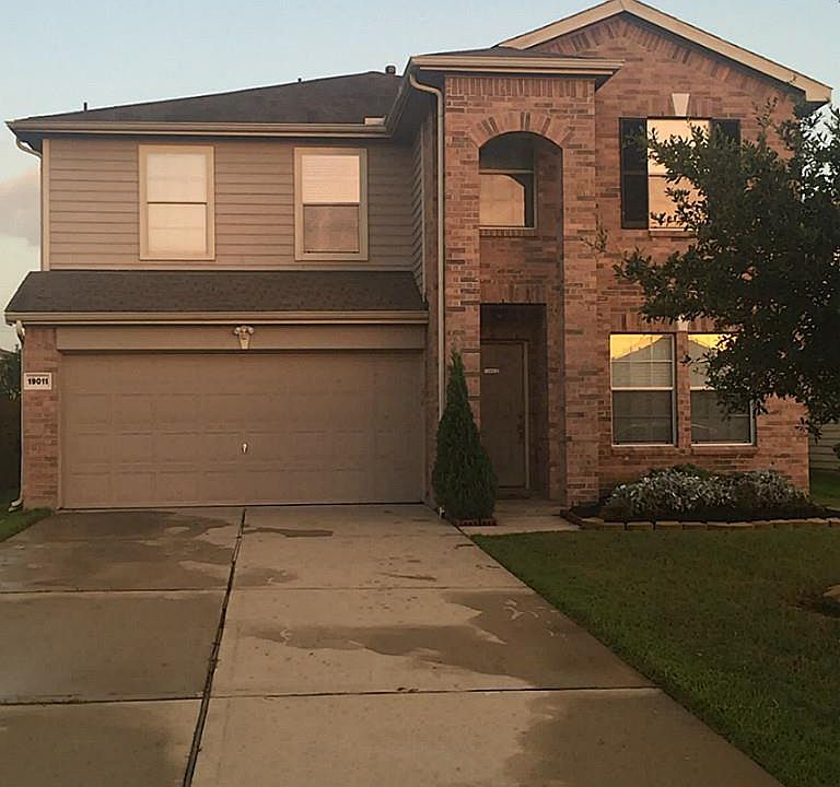 1st image of 19011 Broken Lance Ln