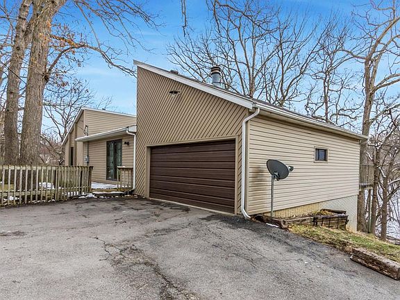 3rd image of 644 30th Street Dr SE