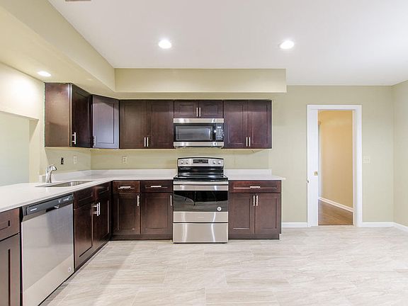 4th image of 6929 Florida Dr
