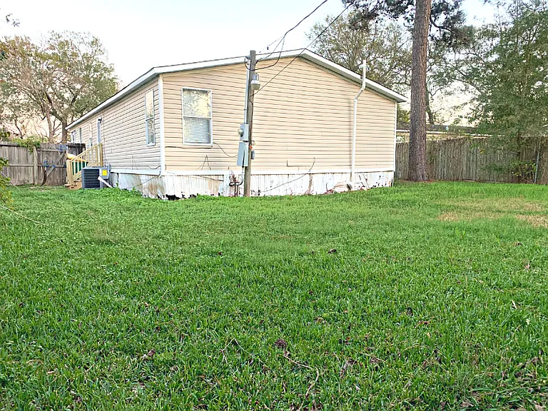 5827 Dylan Dr — Photo 8