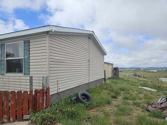 3rd image of 300 Spring Coulee Way