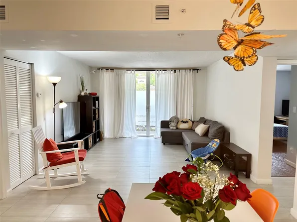 649 E Sheridan Street #105, Dania Beach, FL 33004