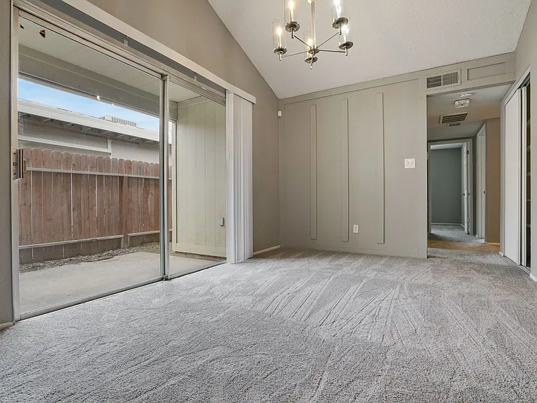 9125-9127 Nasreen Dr — Photo 11
