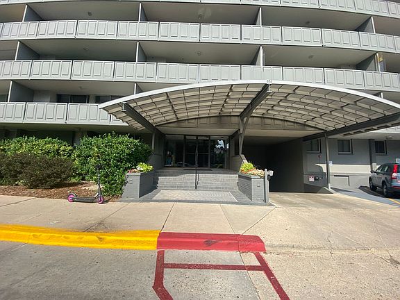 2nd image of 909 Logan St APT 11E