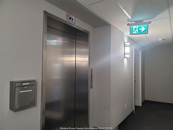 4th image of 955 Ouellette Ave #306