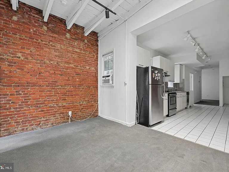 4355 Main St #2 — Photo 6