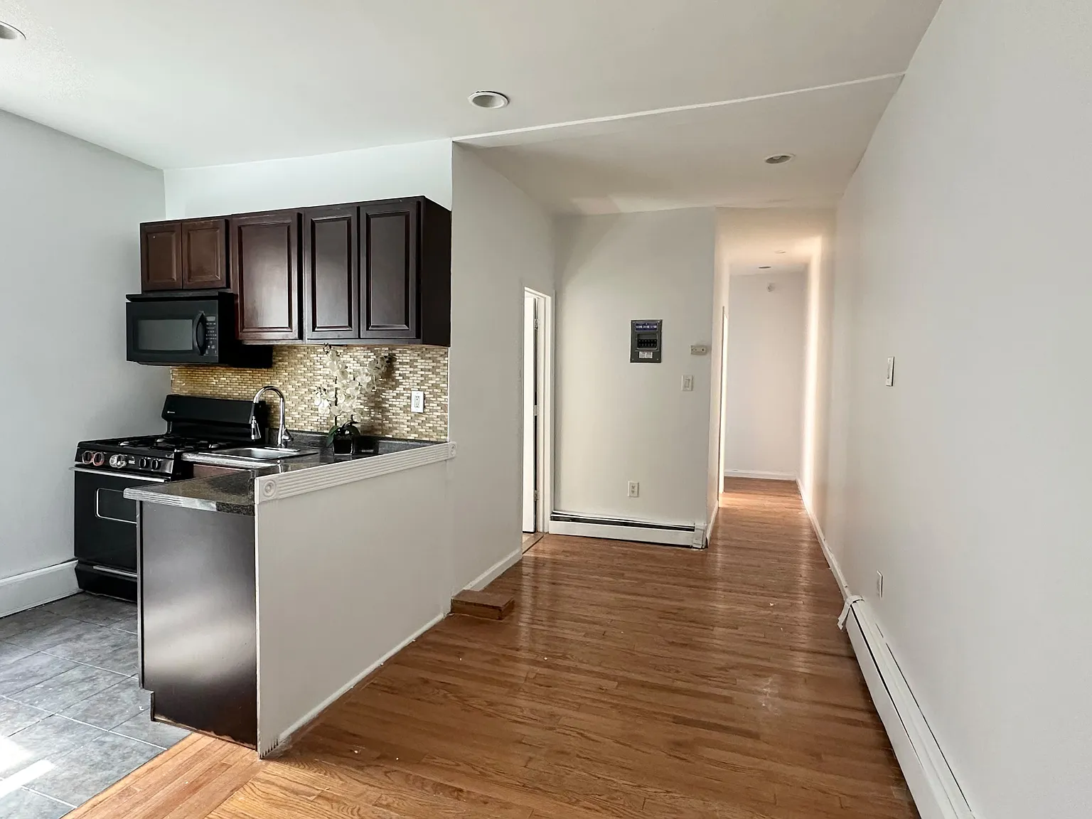 361 Danforth Ave — Photo 2