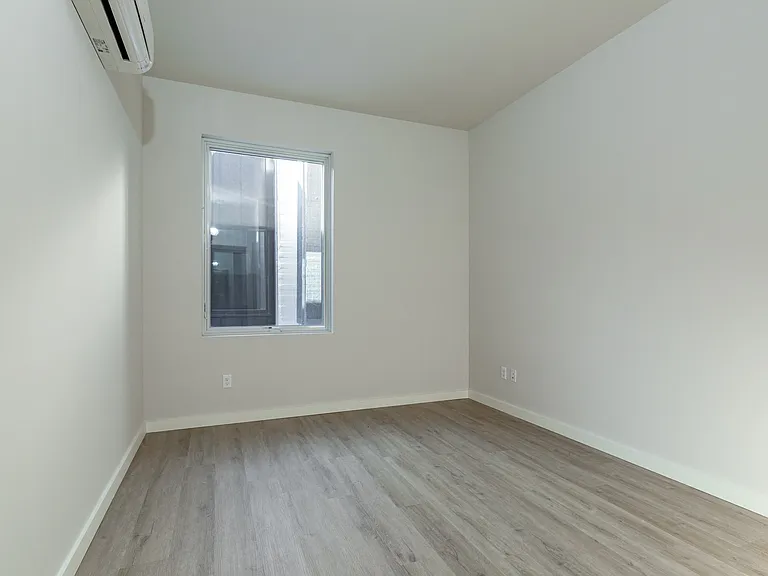 289 Main St — Photo 12