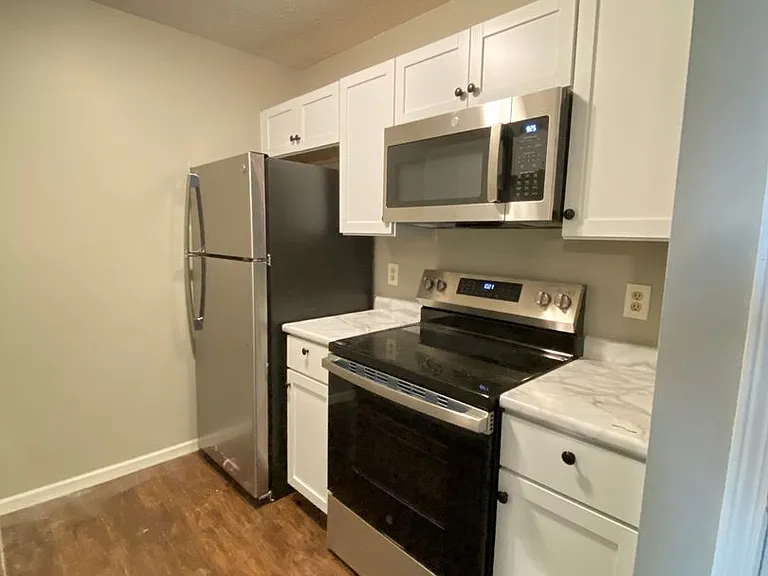 518 Jefferson St — Photo 28