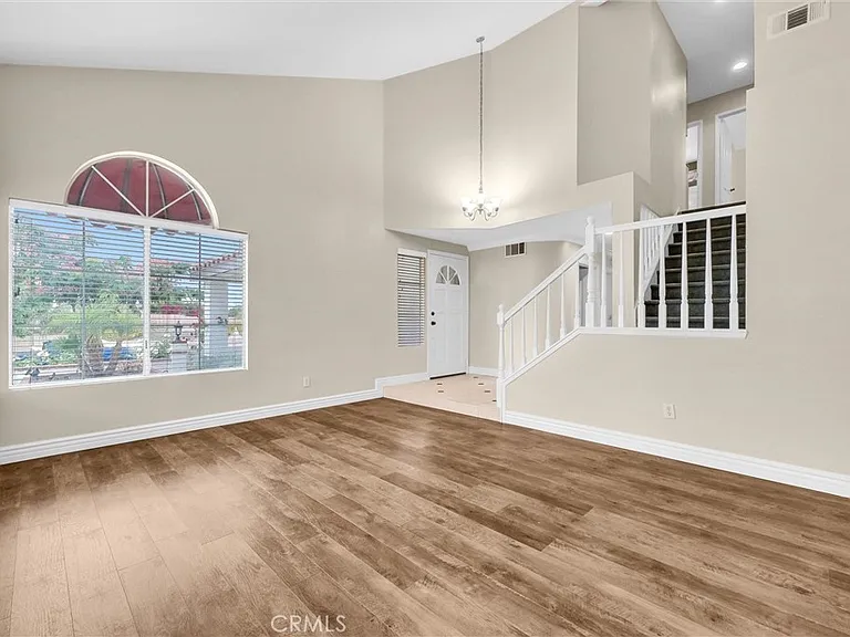 1070 Cannon Rd — Photo 8