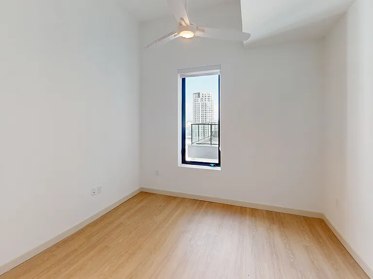 101 N Meridian — Photo 111