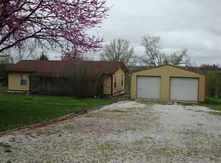 2105 N 14th St, Ozark, MO 65721