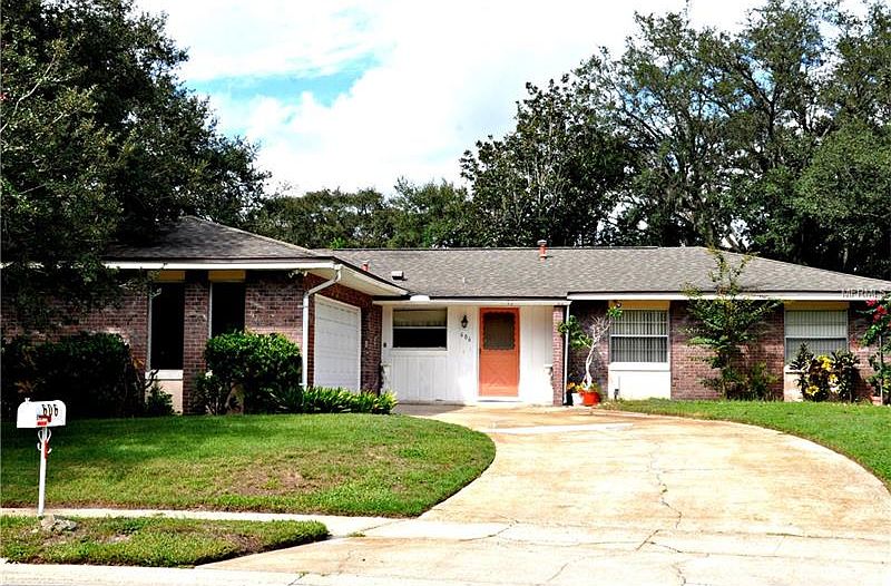 1st image of 606 Swallow Dr