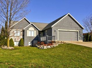 2573 Sunny Creek St SE, Kentwood, MI 49508