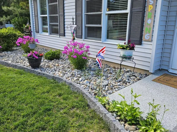 233 Cloverdale Drive, Lakewood, NJ 08701