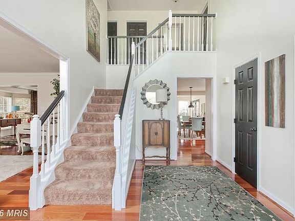 3rd image of 115 Ivy Hill Dr