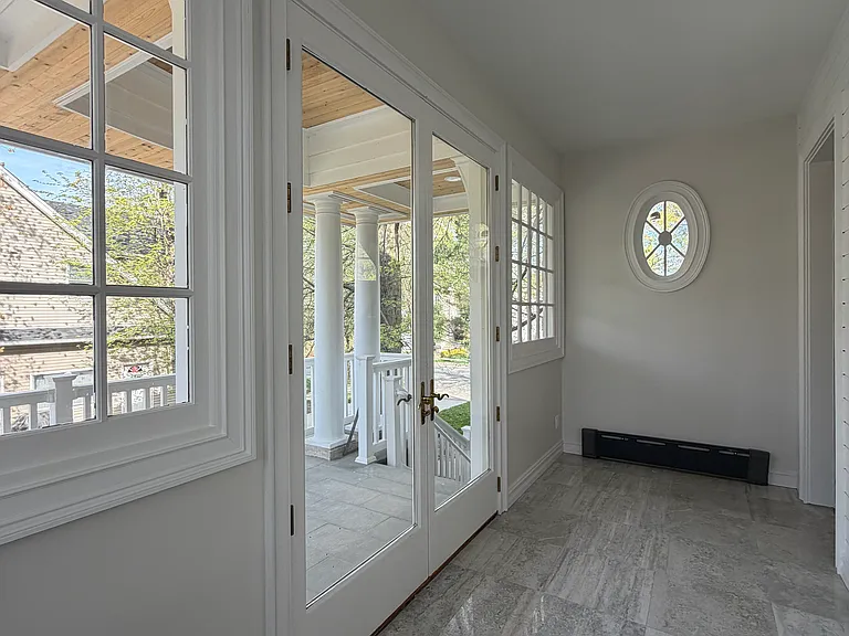 Sherwood Ave — Photo 7