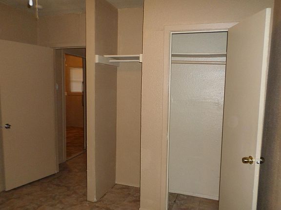 4th image of 1016 Sunglo Dr #S