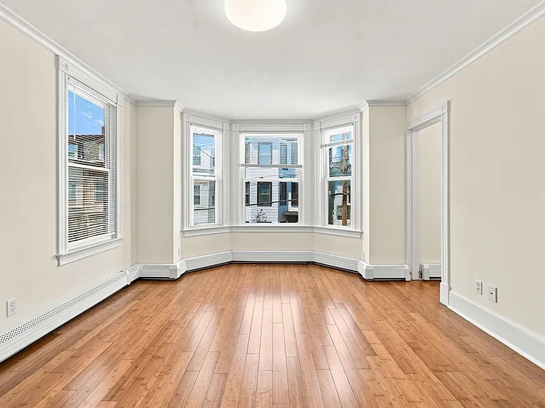 229 Saratoga St #2 — Photo 11