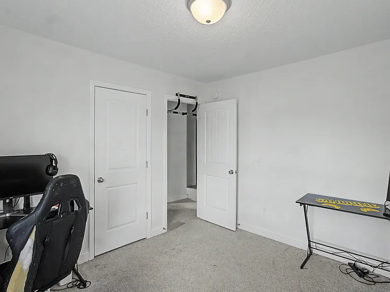 1246 Grayson Ave — Photo 16