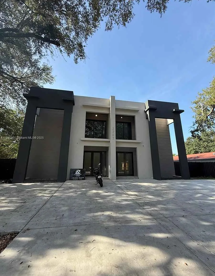 4 bed, 3.0 bath, 2223 sqft, $3,800 — Photo 1