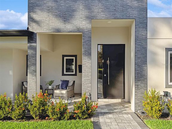 2nd image of 2015 Summerfield Rd
