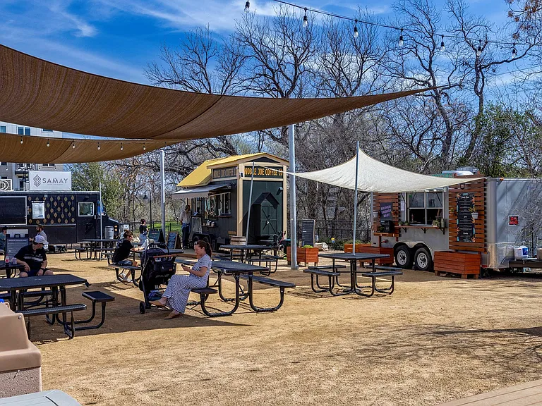SouthShore_amenity_food trucks