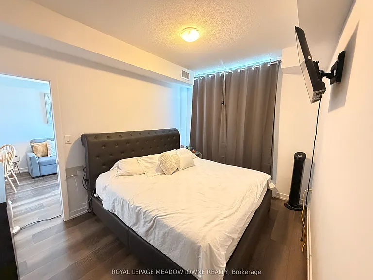 460 Dundas St E #801 — Photo 9