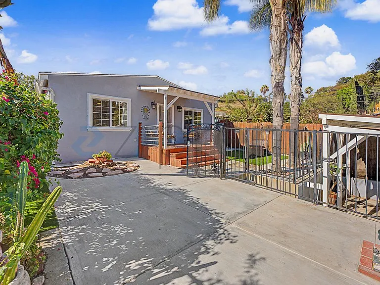 3419 Holyoke Dr — Photo 5
